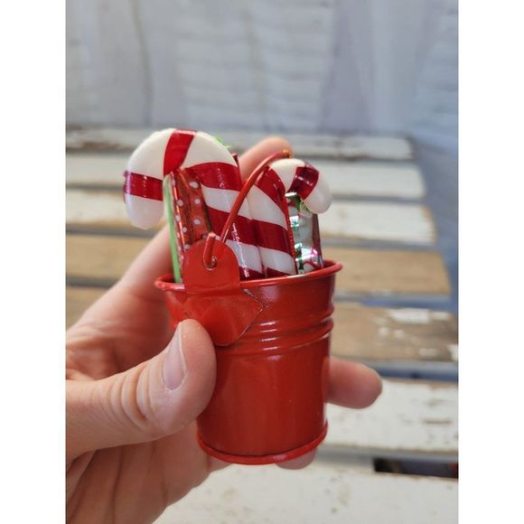 Bucket pale red presents candy cane homemade ornament Xmas tree - Picture 4 of 7